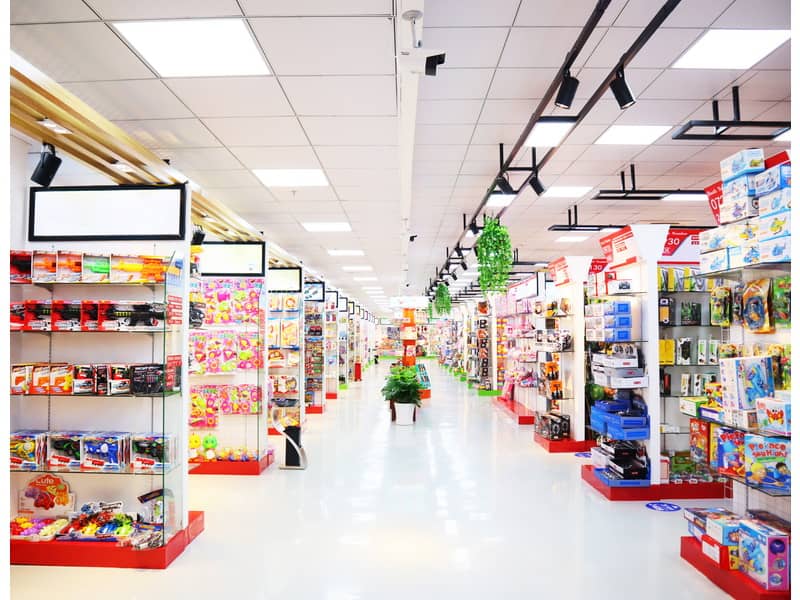 There are a lot of showrooms in shantou to visit.